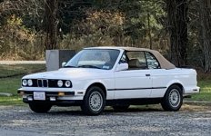 1989 BMW 325i Top up.jpg